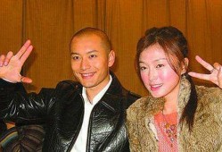 圈内爆料秦岚和黄晓明,甜蜜互动引网友热议
